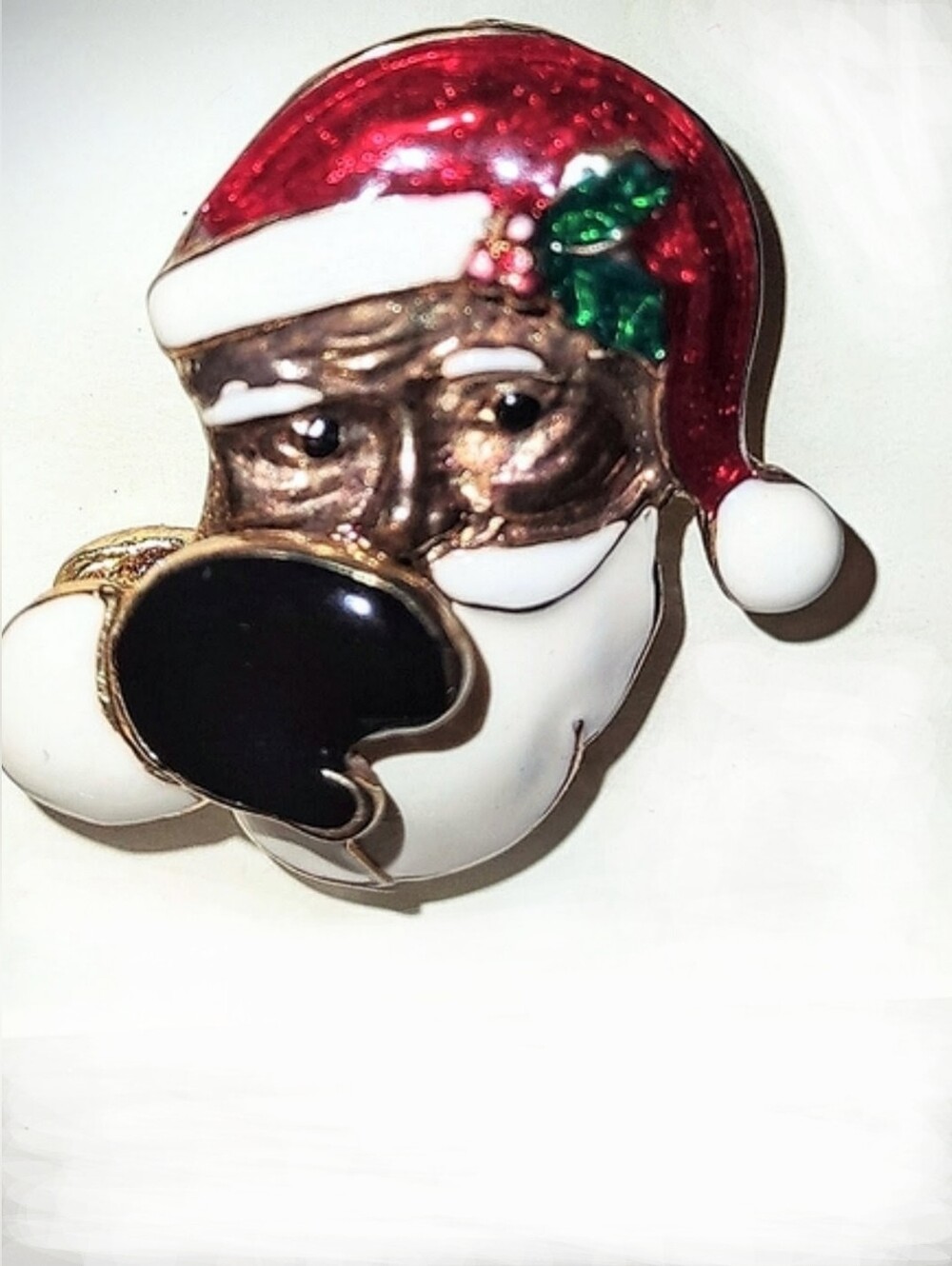 Santa Claus Waving Motion Enamel Brooch Pin